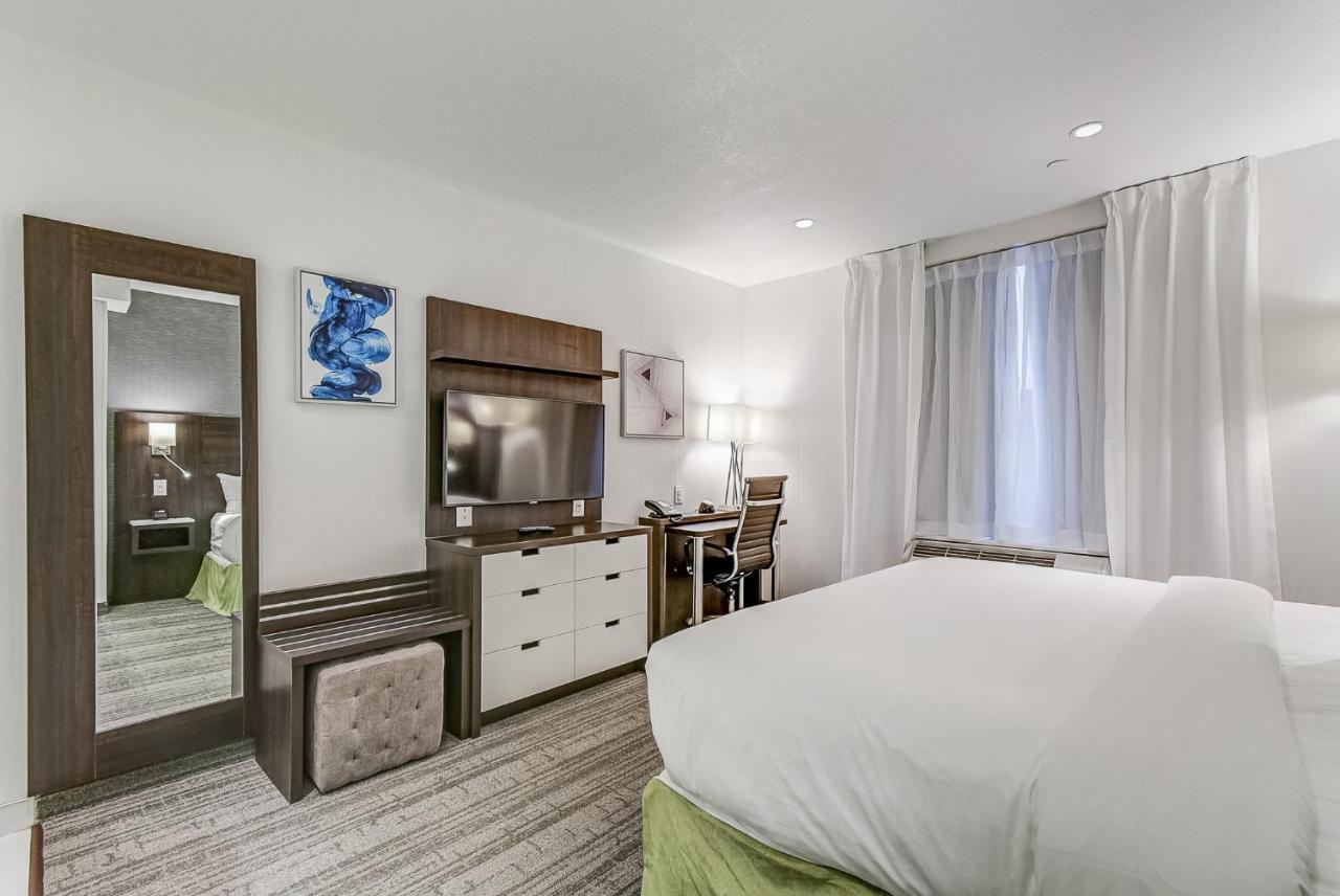 Est Hotel Торонто Екстер'єр фото